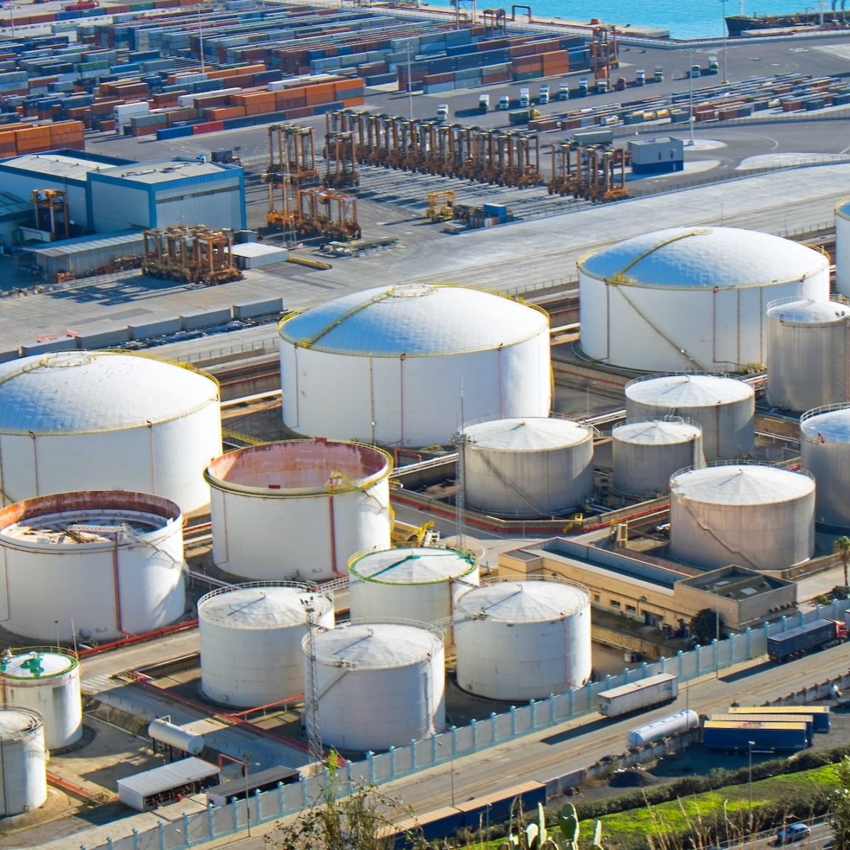 gas-tanks-and-containers.jpg
